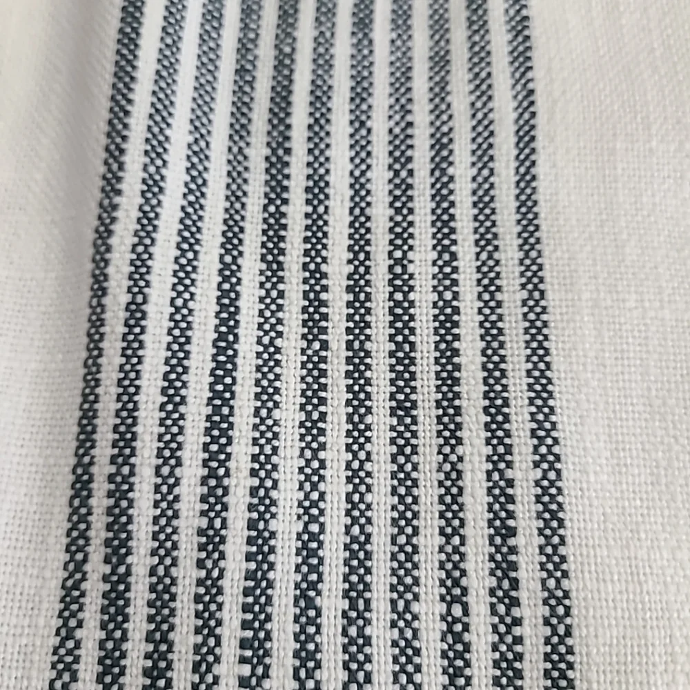 Crate & Barrel White/Navy Organic Cotton Merrow Stitch Stripe Table Runner NWOT